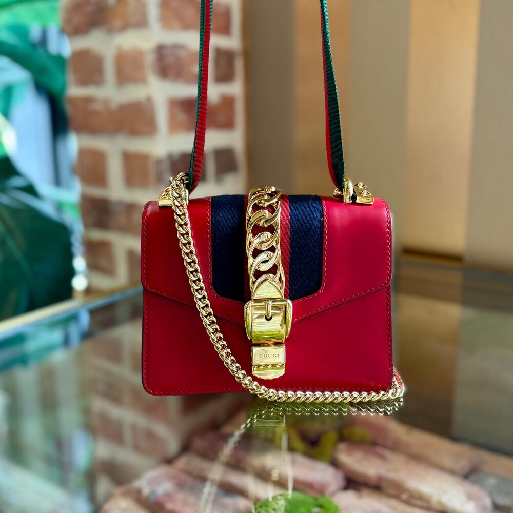 GUCCI Red Sylvie Mini Top Handle